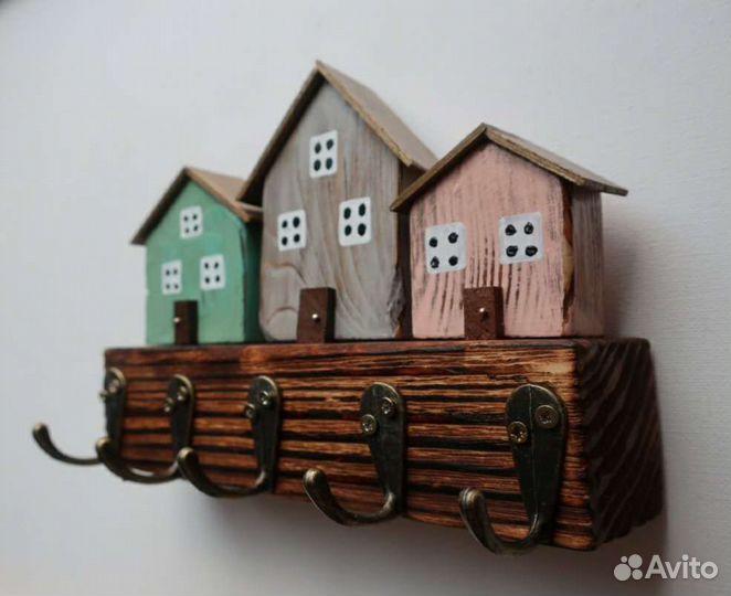 Деревянный декор. Ключница настенная