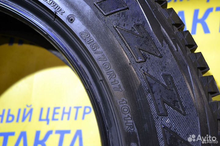 Bridgestone Blizzak DM-V1 215/70 R17