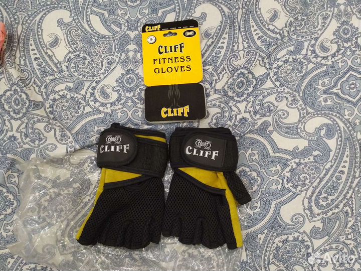 Перчатки для спорта и велосипеда