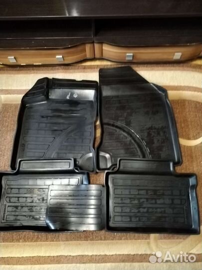 Продам коврики на LADA Vesta 4шт