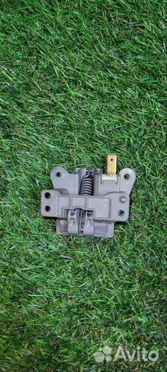 Блокировка замка Indesit / Ariston