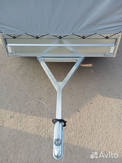 Легковой прицеп с тентом, двухосный