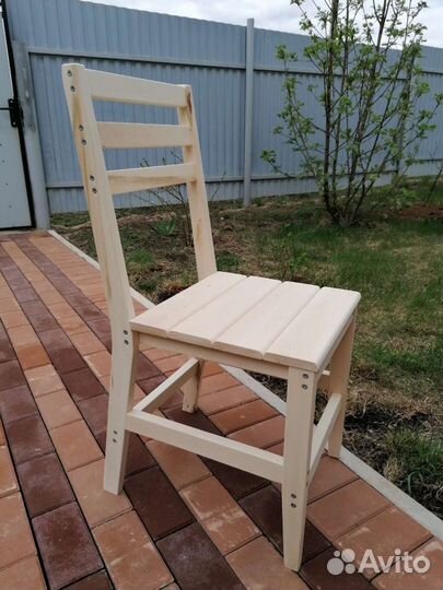 Стул деревянный