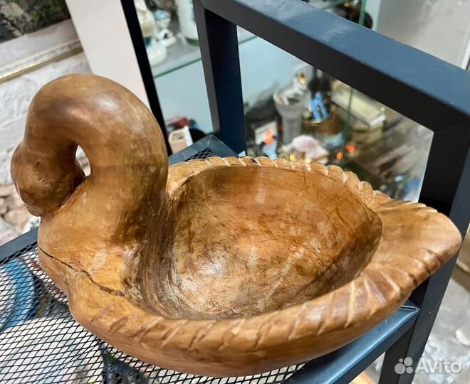 Ковш лебедь дерево