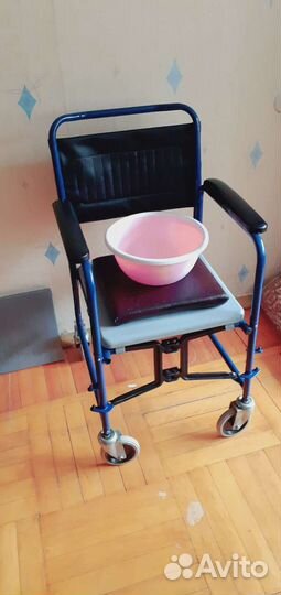 Инвалидное кресло с туалетом