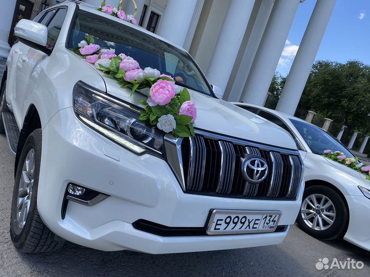 Украшения из искусственных цветов на свадьбу