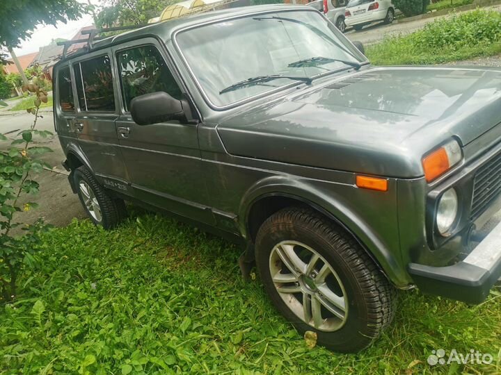 LADA 4x4 (Нива) 1.7 МТ, 2007, 200 000 км