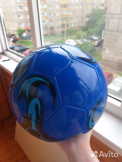 Футбольный мяч новый