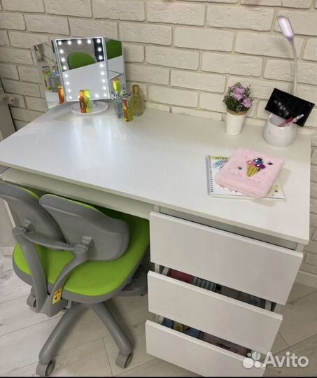 Стол письменный новый