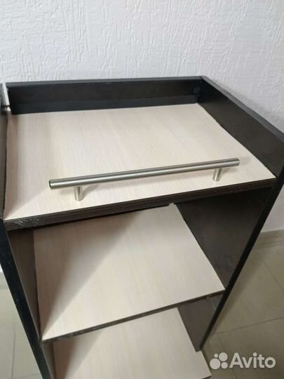 Тележка косметологическая. Тумба педикюрная