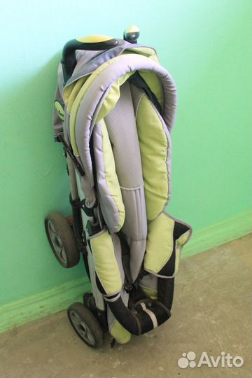 Продается детская прогулочнавя коляска