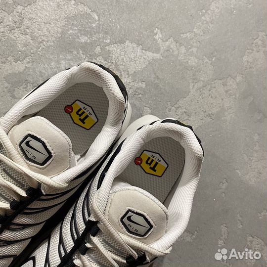 Nike Air Max Plus оригинал 9/9.5/10US