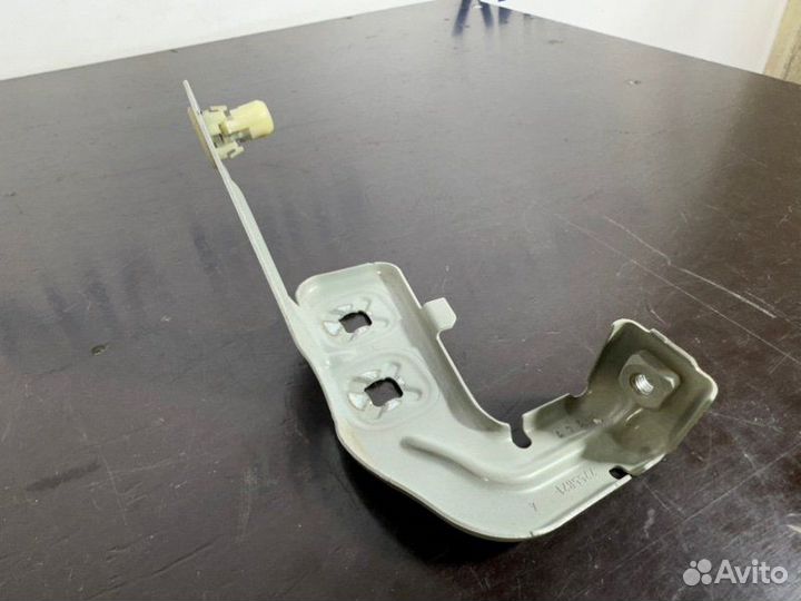 Кронштейн крыла левый Bmw 320D F30 N47D20C 2013