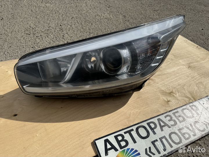 Фара левая Kia Ceed галоген