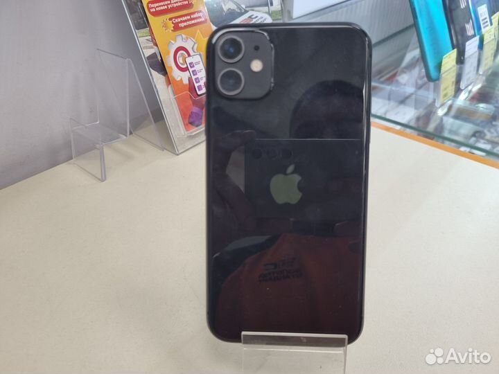 iPhone 11, 64 ГБ