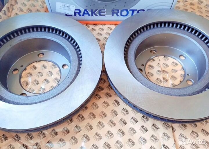 Тормоз диски перед toyota LC200 LX570 4351260210