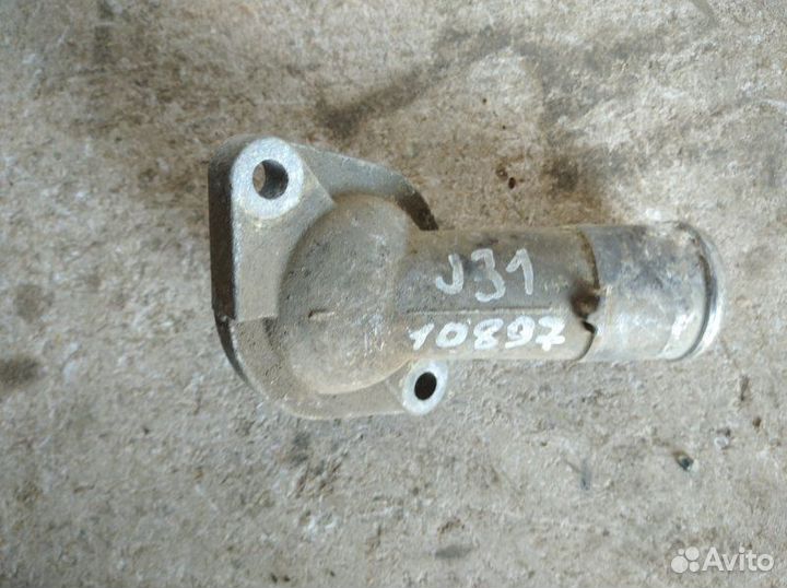 Крышка корпуса термостата, с термостатом. Nissan