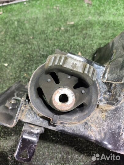 Подушка двигателя передняя левая Toyota Corolla