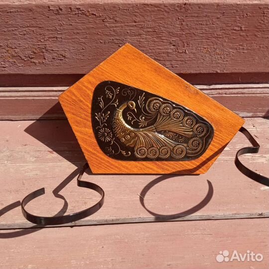 Подставка для цветов настенная