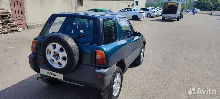 Toyota RAV4 2.0 AT, 1995, 280 000 км