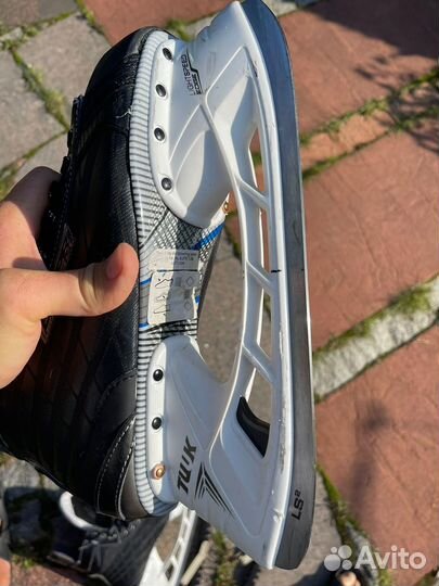 Хоккейные коньки bauer nexus