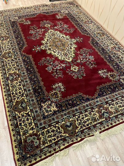 Ковер шерстяной