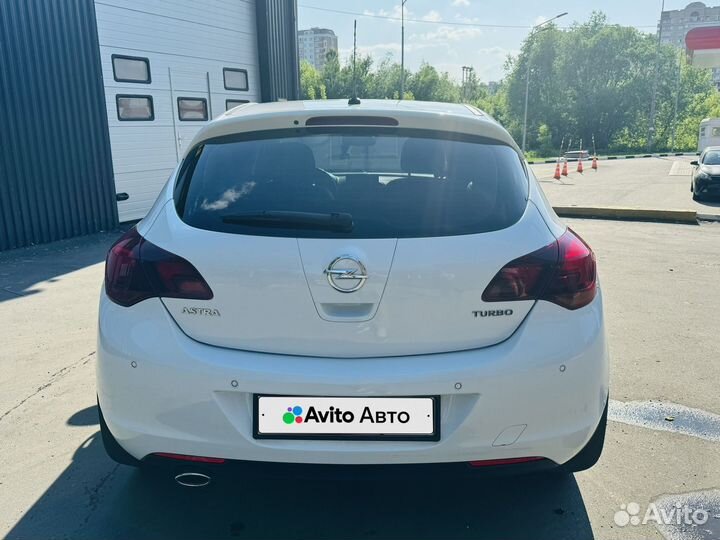 Opel Astra 1.6 AT, 2011, 147 000 км