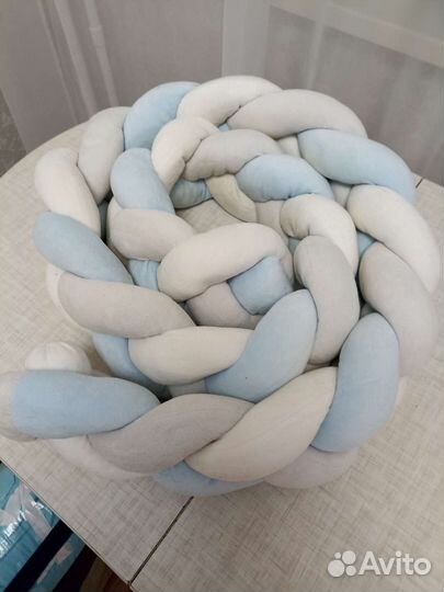 Набор бортиков в кроватку