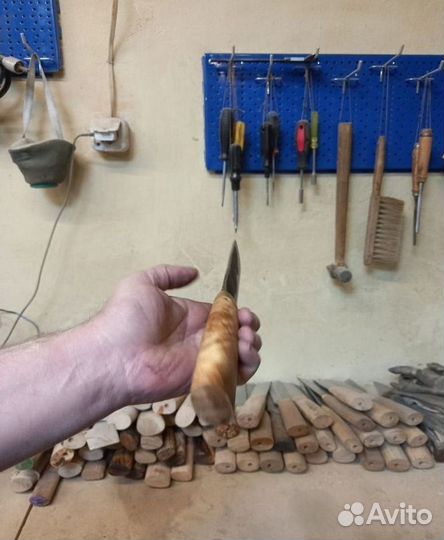 Нож кованый ручной работы