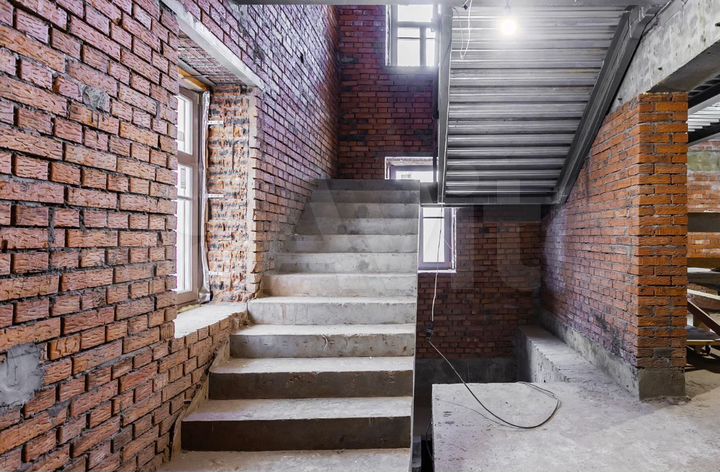 Здание, 630 м²