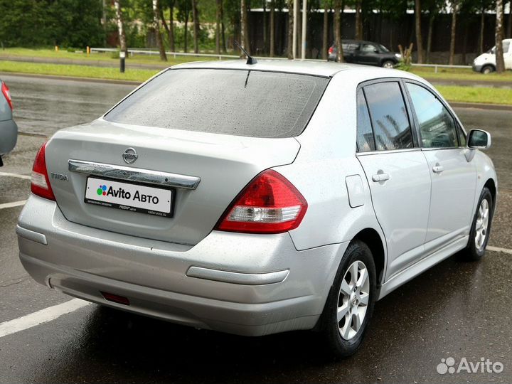 Nissan Tiida 1.6 AT, 2011, 136 556 км