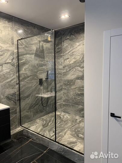 Душевые ограждения / Двери из стекла