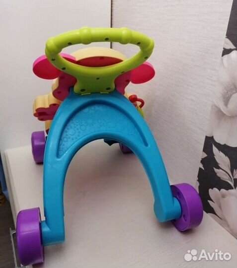 Каталка ходутки от фирмы Fisher Price и Chicco