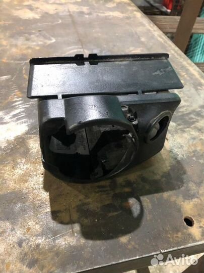 Кожух Рулевой Колонки на polo clasik седан