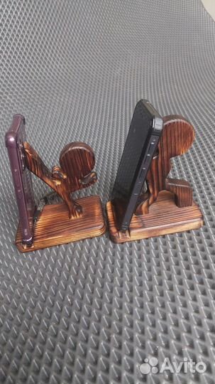 Подставка для телефона из дерева