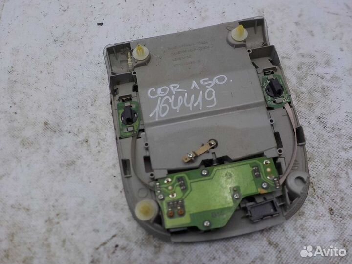 Плафон освещения салона toyota corolla 150