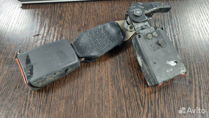 Ответная часть ремня безопасности задняя левая Bmw