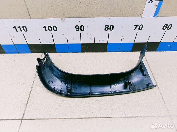 Обшивка двери багажника RAV 4 2013