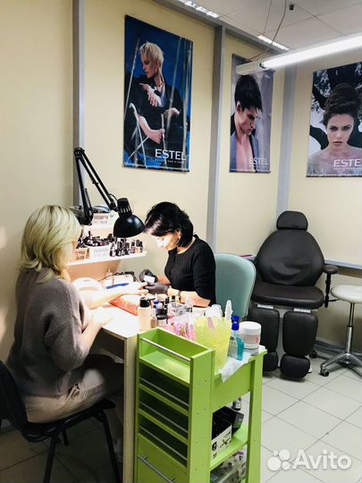 Вакансия мастера по маникюру и педикюру