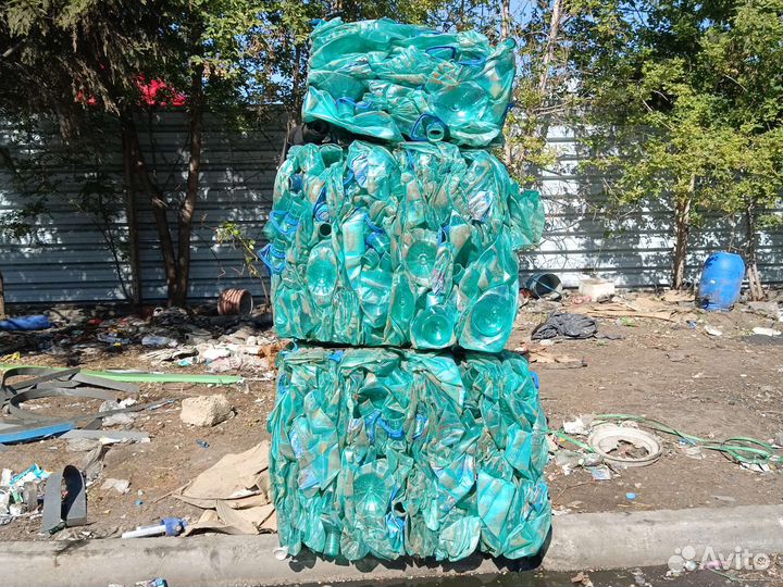 Пластиковые бутылки прессованные