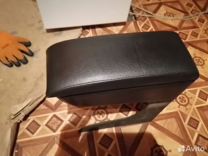 Подлокотник рено дастер