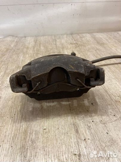 Суппорт передний левый Ford Fusion CBK 1.4 (fxja)