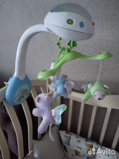 Детская кроватка с маятником и ящиком