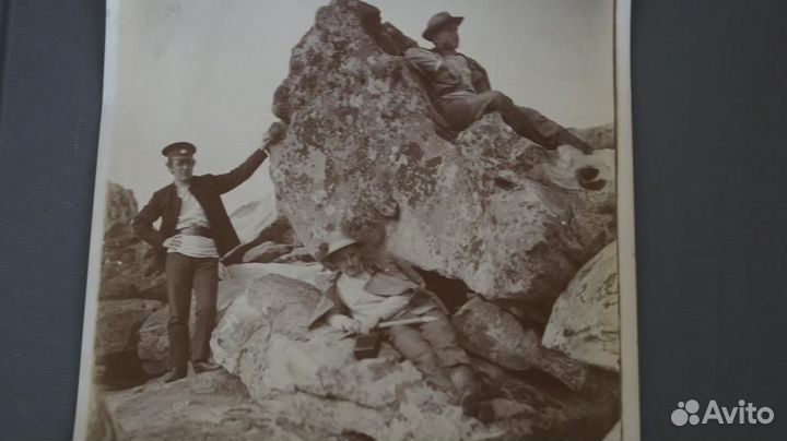 Фото до 1917 каменный утес мужчина в фуражке