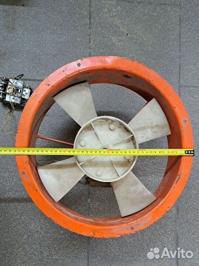 Вентилятор с электродвигателем