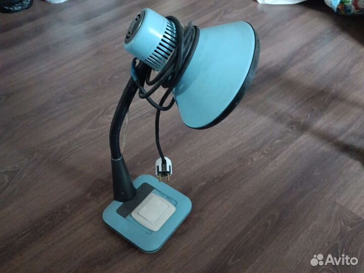 Лампа настольная