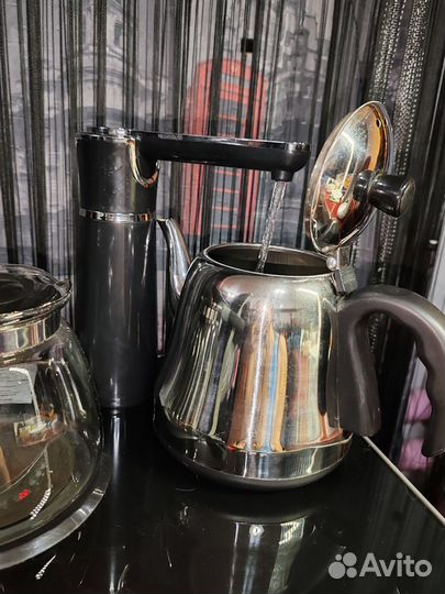 Кулер для воды, с чайником