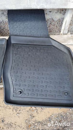 Резиновые коврики на audi Q3