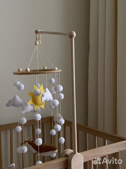 Мобиль на кроватку деревянный
