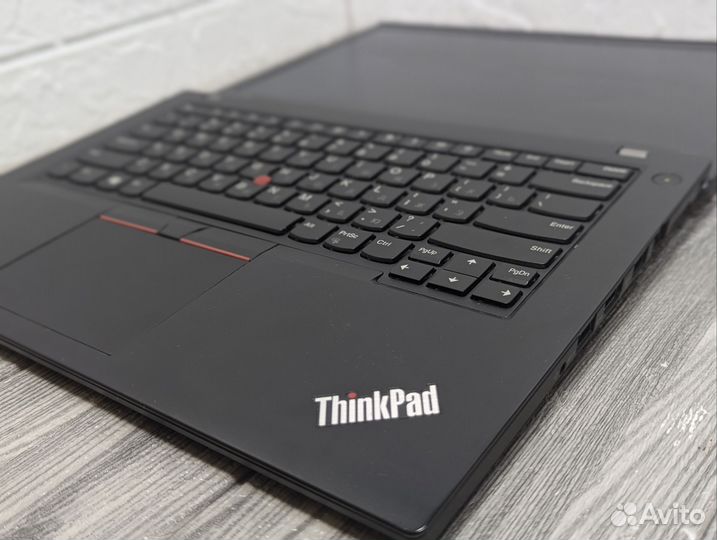 Защишенный Thinkpad 14